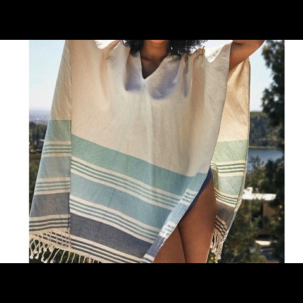TRIBE ALIVE Poncho